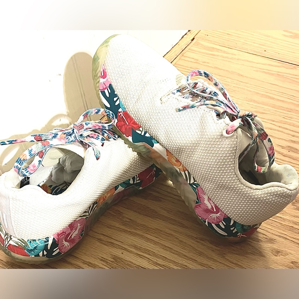 Women’s No Bull Trainers Size 7